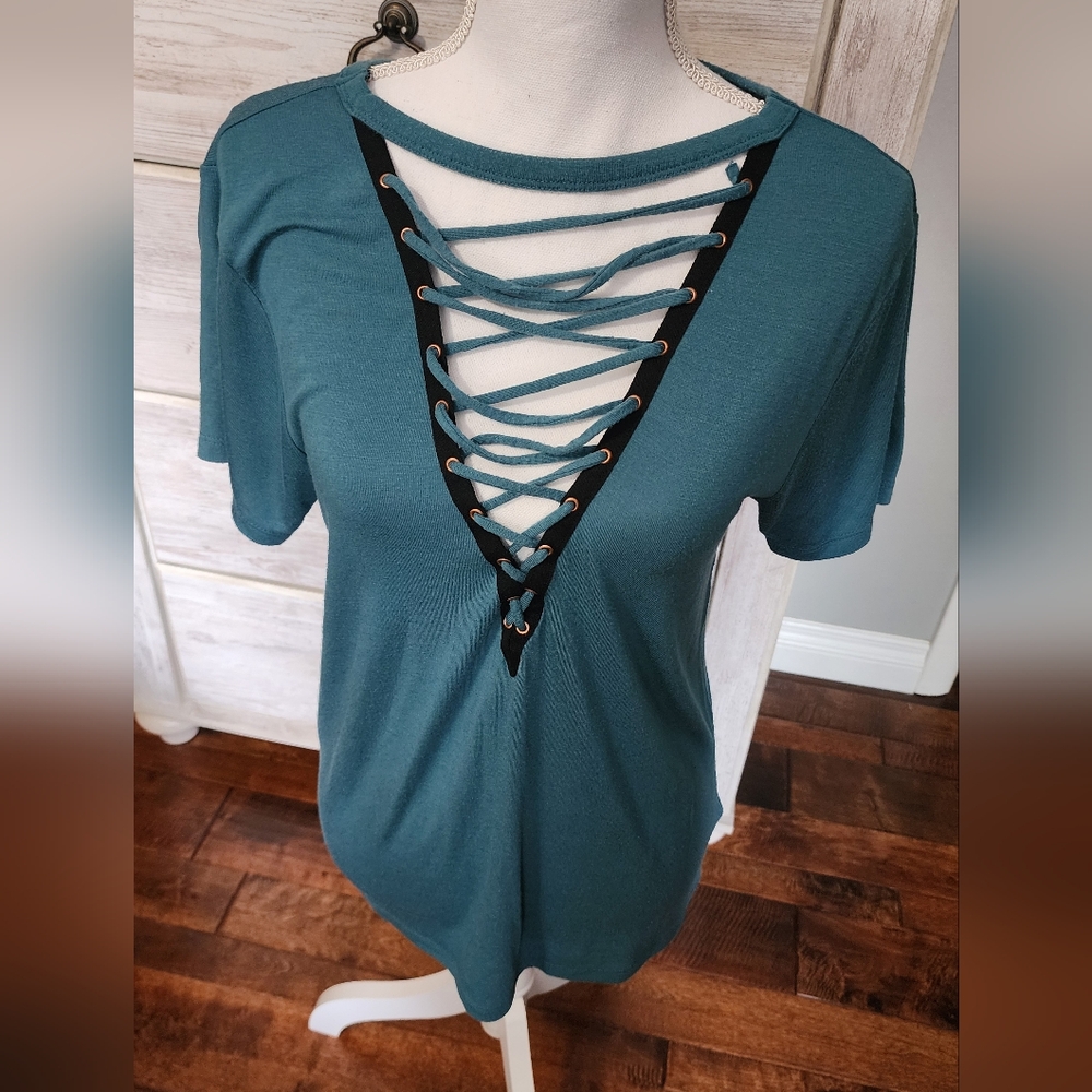 Blue Express top v neck lace up tshirt super cute on! Size small new condition